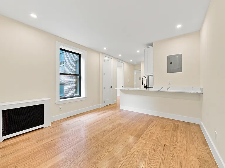 2600 Amsterdam Ave #4J — Photo 5