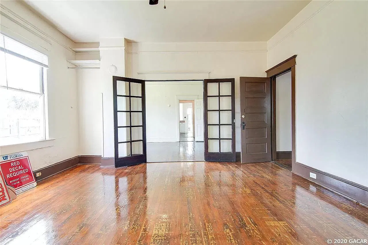 8 bed, 3800 sqft, $8,088 — Photo 3