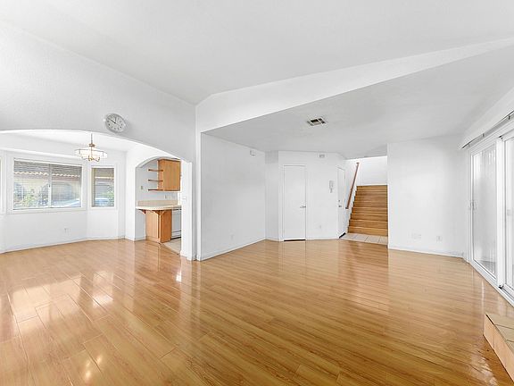 4th image of 11713 Ramona Blvd