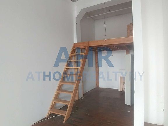 4th image of 5 Delevan St APT 3I