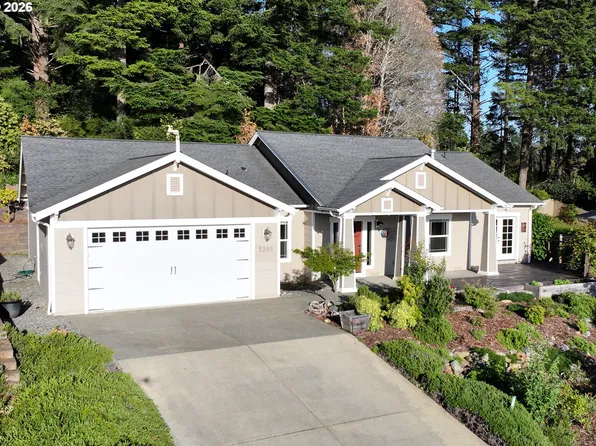 7200 Vista Ridge Dr, Brookings, OR 97415