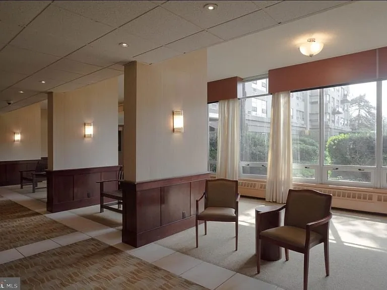 1030 E Lancaster Ave #416 — Photo 29