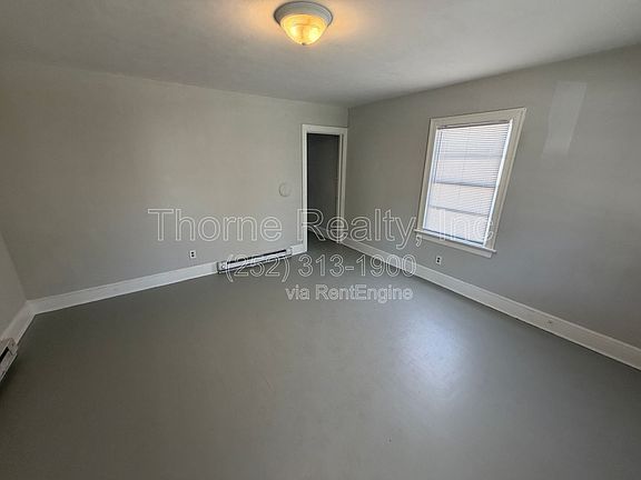 3rd image of 912 Nashville Rd