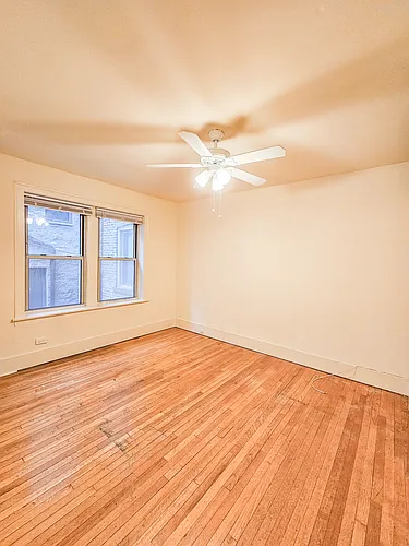 1101 W Roscoe St #21 Photo 1