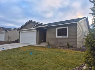 470 Hammond Ln, Rock Island, WA 98850