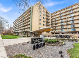 10301 Lake Ave APT 415, Cleveland, OH