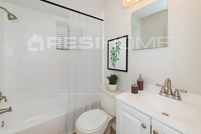 1595 Country Club Blvd — Photo 10