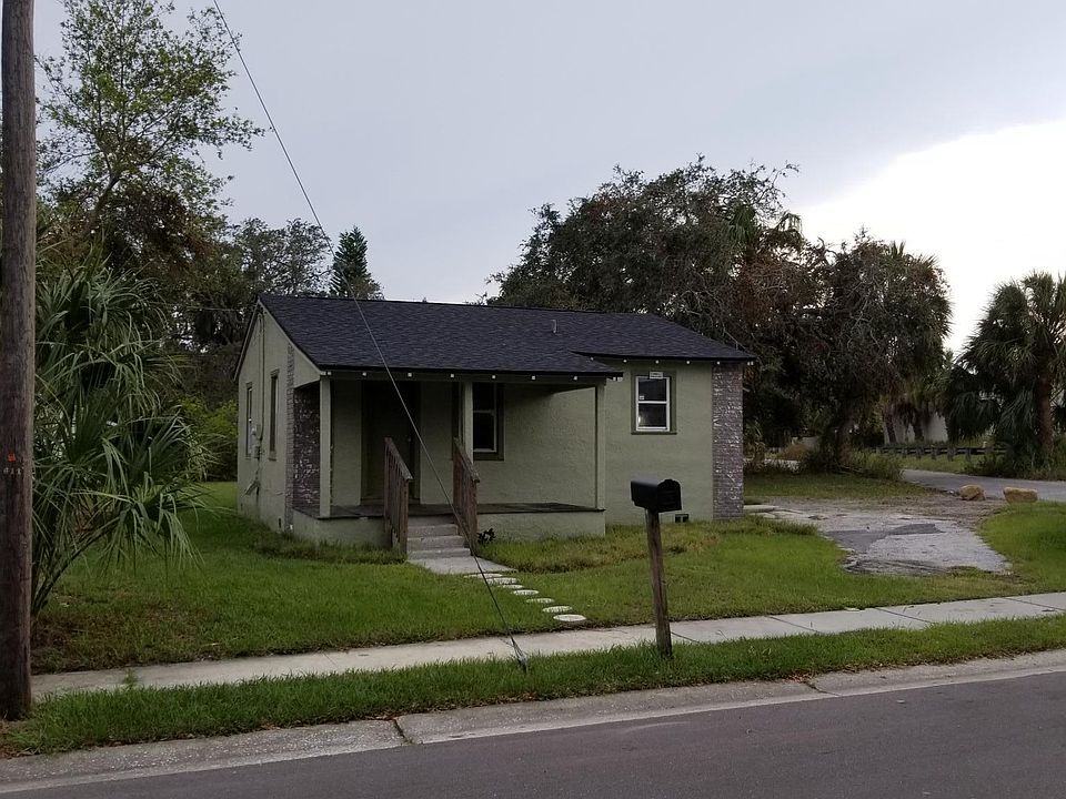 1st image of 609 Carlton St