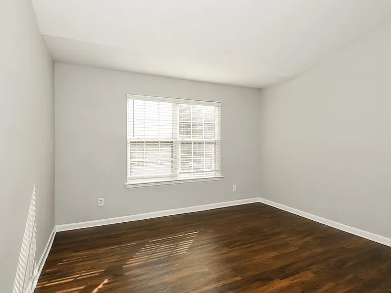 204 Ranier Ct — Photo 13