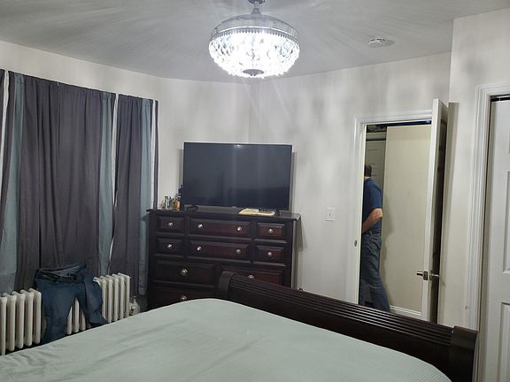 5th image of 7 Gesner Pl Floor 2