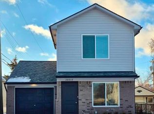 28017 Ginley St, Roseville, MI 48066