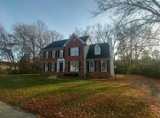 607 Henry St, Ashland, VA 23005