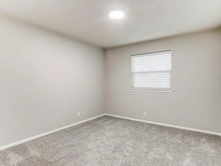 6640 Mona Lisa Ave — Photo 8