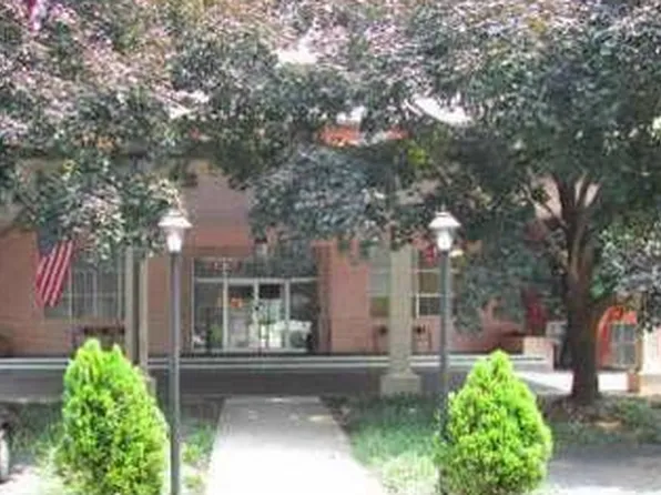 5301 Westbard Cir APT 330, Bethesda, MD 20816