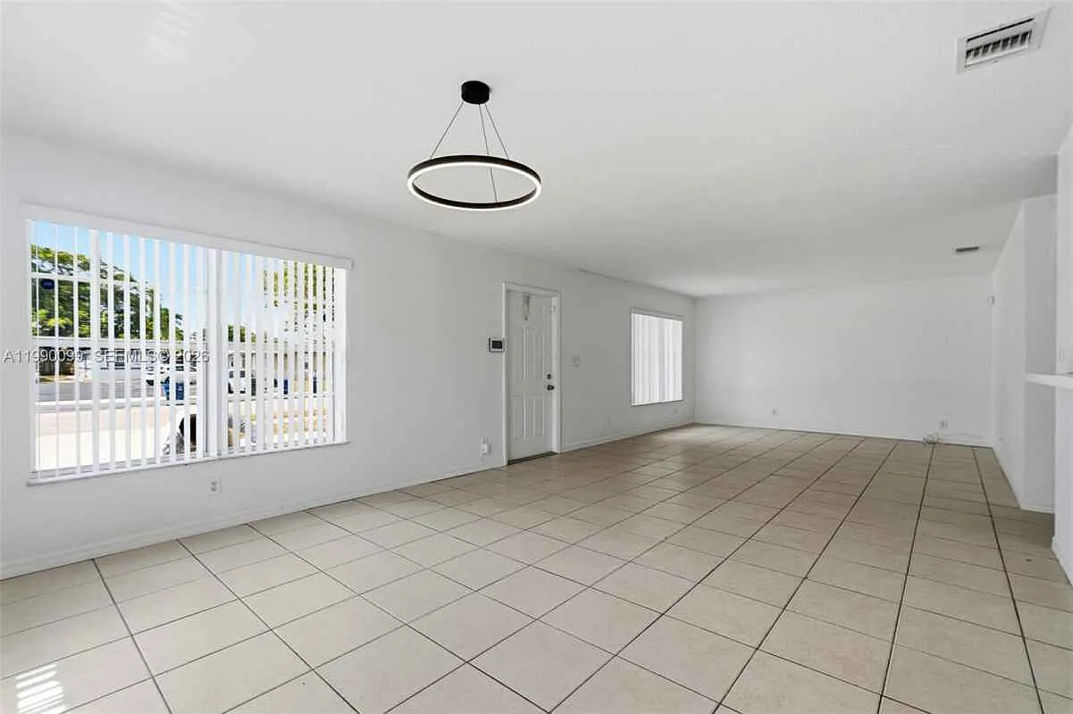 841 Nw 10th Street Hallandale Beach, Fl 33009 — Photo 4