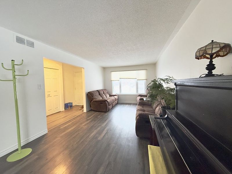 London House for rent - 4 Bedrooms — photo 3
