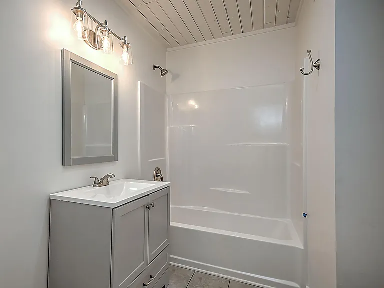 503 State St #202 — Photo 13
