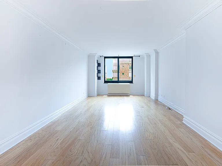 200 Rector Pl #7F — Photo 3