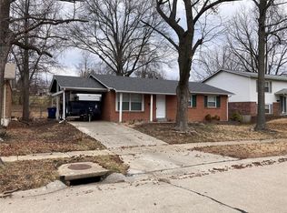 2359 Kingsford Dr, Florissant, MO