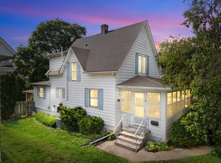 715 N 4th St, Dekalb, IL 60115