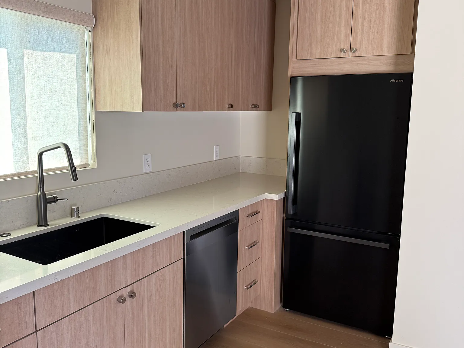 1 bed, 417 sqft, $2,300 — Photo 3