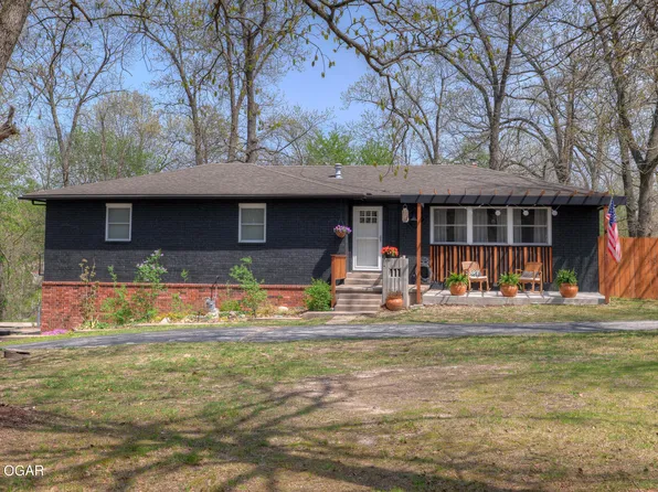111 Hillview Dr, Joplin, MO 64804