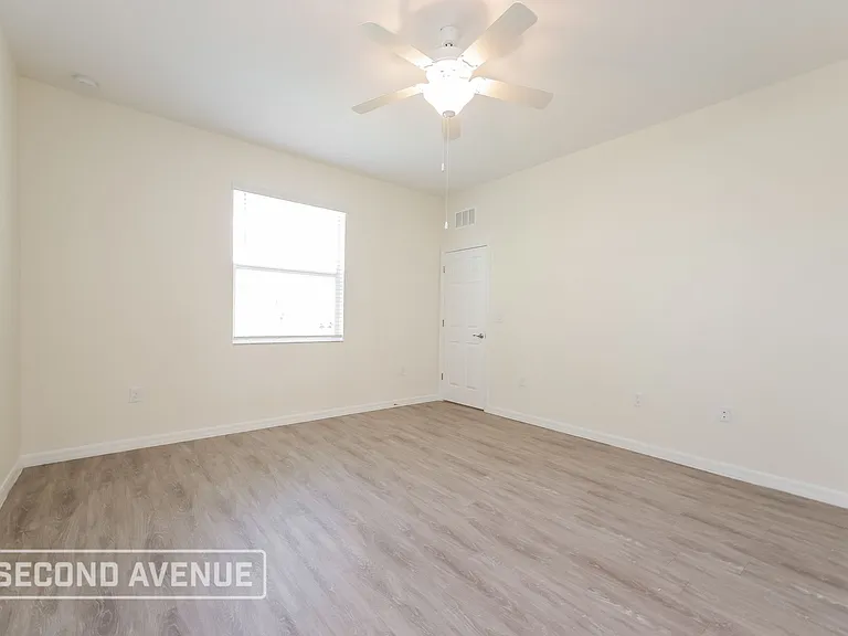 1411 NW 9th Ave — Photo 9