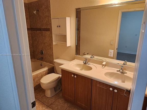 5th image of 8139 NW 108th Pl