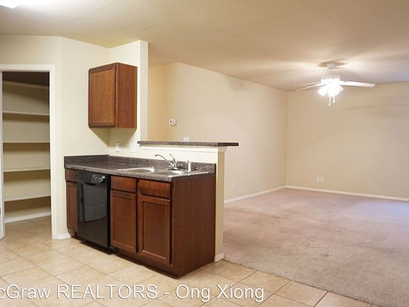 5th image of 3510 E Gillette St