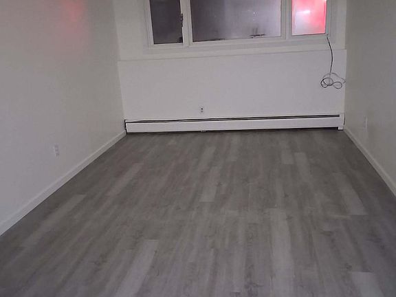 3rd image of 4404 San Roberto Ave