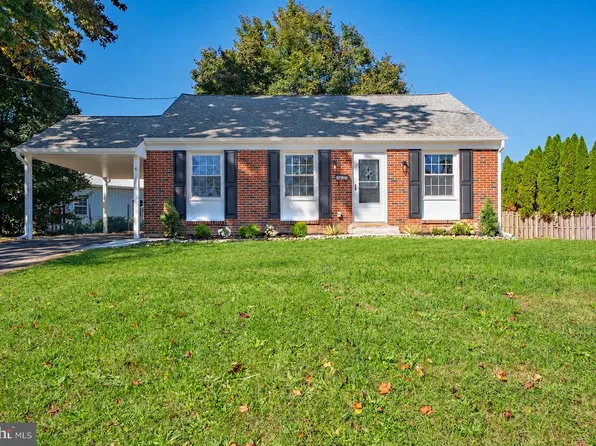 4 McCarthy Ave, Hulmeville, PA 19047