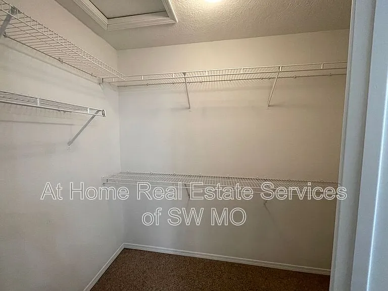 977 S Ballard Dr — Photo 12