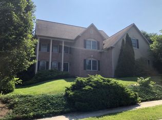 1020 Tunbridge Ln, Mechanicsburg, PA 17050