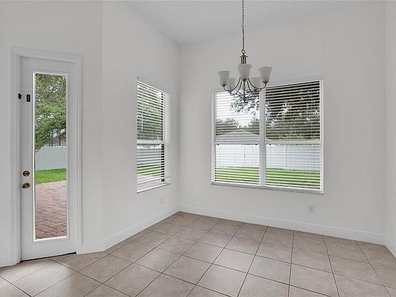 5th image of 3324 Tumbling River Dr