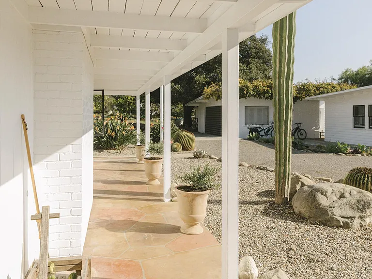 696 Romero Canyon Rd — Photo 26