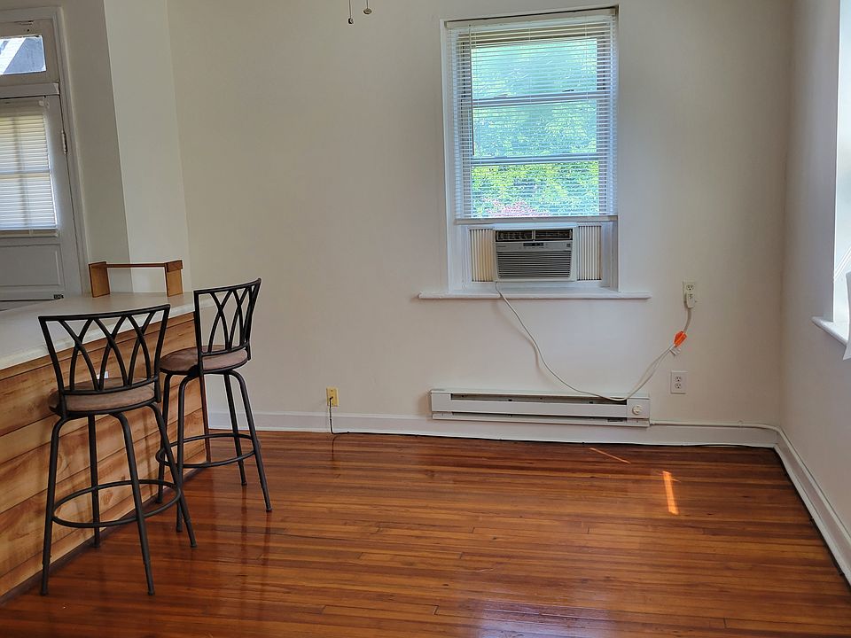 Living area adjacent to kitchen
