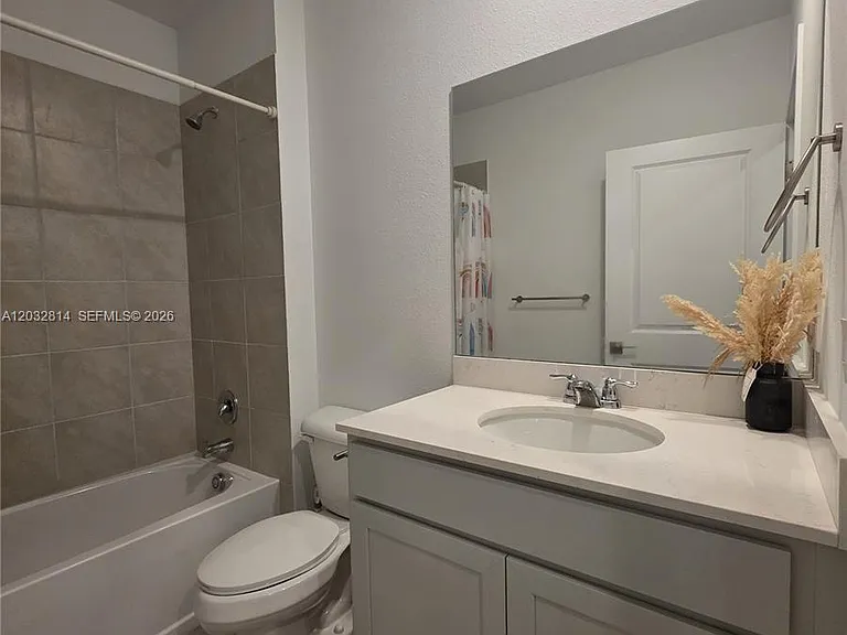 4860 Dillion St #4860 — Photo 9