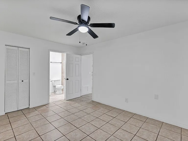 506 NE 28th Ave #C — Photo 9