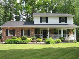 3570 S Sunnyfield Dr, Akron, OH