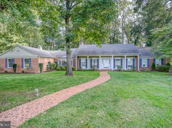 5 Stuart Dr, Dover, DE 19901