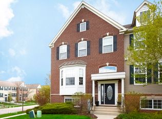 435 Town Center Blvd, Gilberts, IL 60136