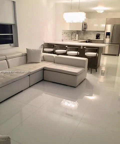 100 Lincoln Rd #711 — Photo 3