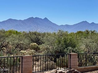 936 N Rams Head Rd, Green Valley, AZ 85614