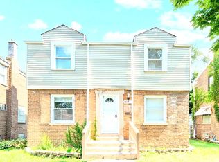 10107 S Paxton Ave, Chicago, IL