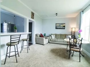 103 Washington St #3, Astoria, OR 97103