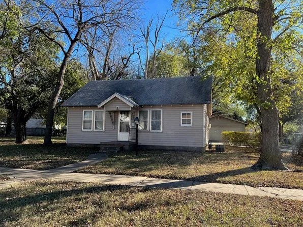 115 SE 6th St, Newton, KS 67114