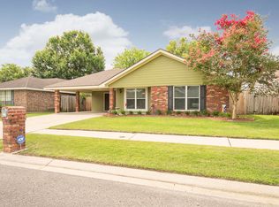 104 Stable Creek Dr, Lafayette, LA 70506