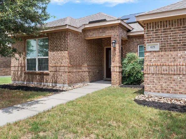 621 Meadow Springs Dr, Glenn Heights, TX 75154