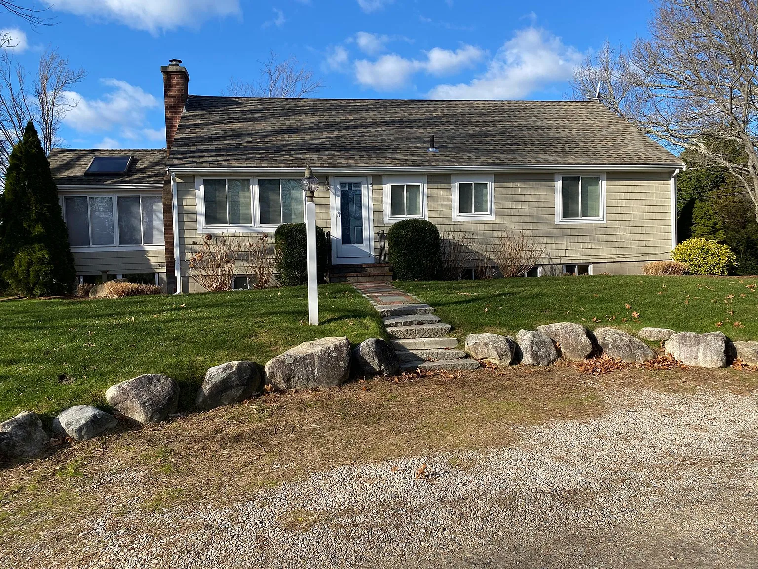 3 bed, 1.5 bath, 1286 sqft, $3,500 — Photo 1
