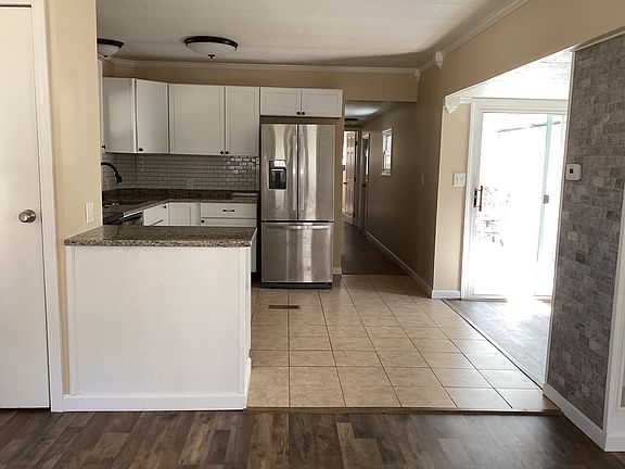 4th image of 13 Natureway Cir